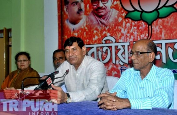 BJP holds meeting with Union Minister Mohanbhai Kalyanjibhai Kundariya
